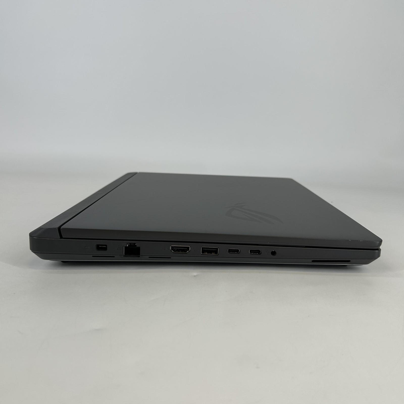 Asus ROG Strix G16 G615 165Hz FHD+ 2.2GHz i7-14650HX 16GB 1TB SSD RTX 5060
