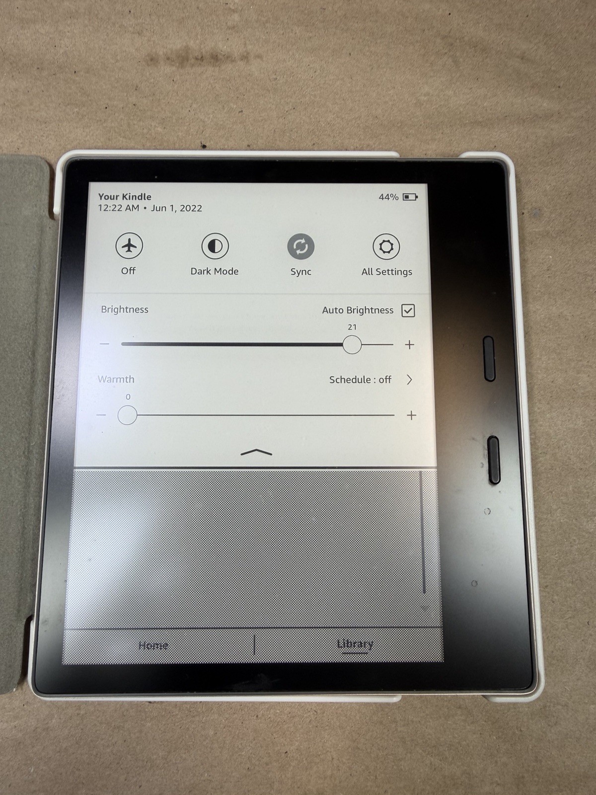 WiFi Only Amazon Oasis 10th gen 32GB Graphite Gray S8IN4O Ships Fast!
