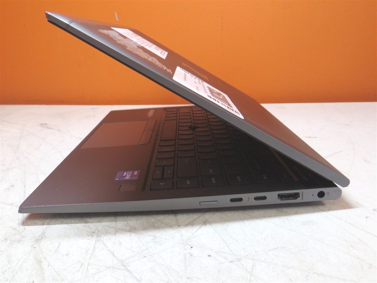 Scratched LCD HP ZBook Firefly 14 G8 Intel i7-1185G7 3GHz 16GB 512GB SSD
