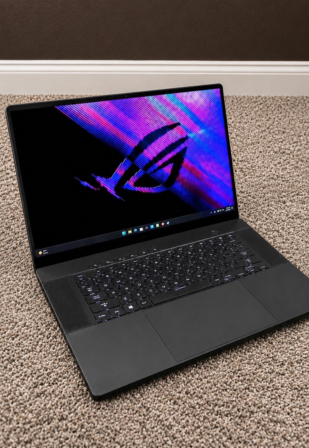 ASUS ROG Zephyrus G16 GU605 RTX 4070 Core Ultra 9 16GB 1TB OLED 240Hz