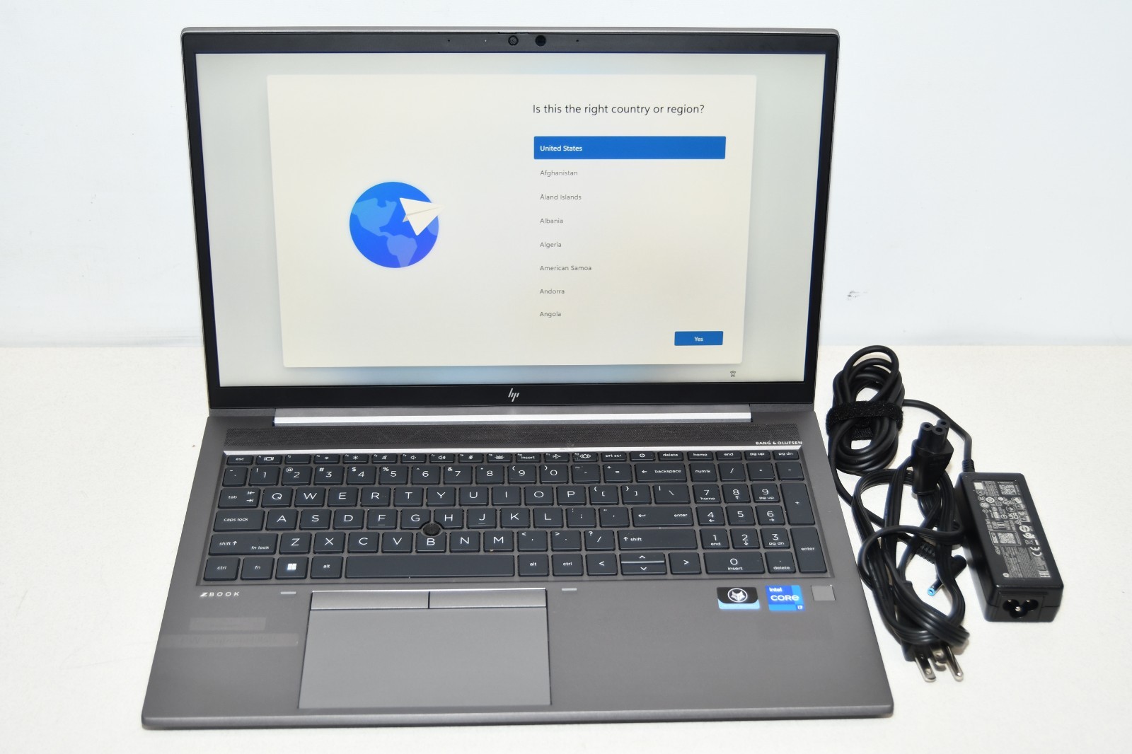 ^ HP ZBook Firefly 15 G8 Intel i7-1165G7 @ 2.8GHz 16GB Ram 512GB SSD Win 11