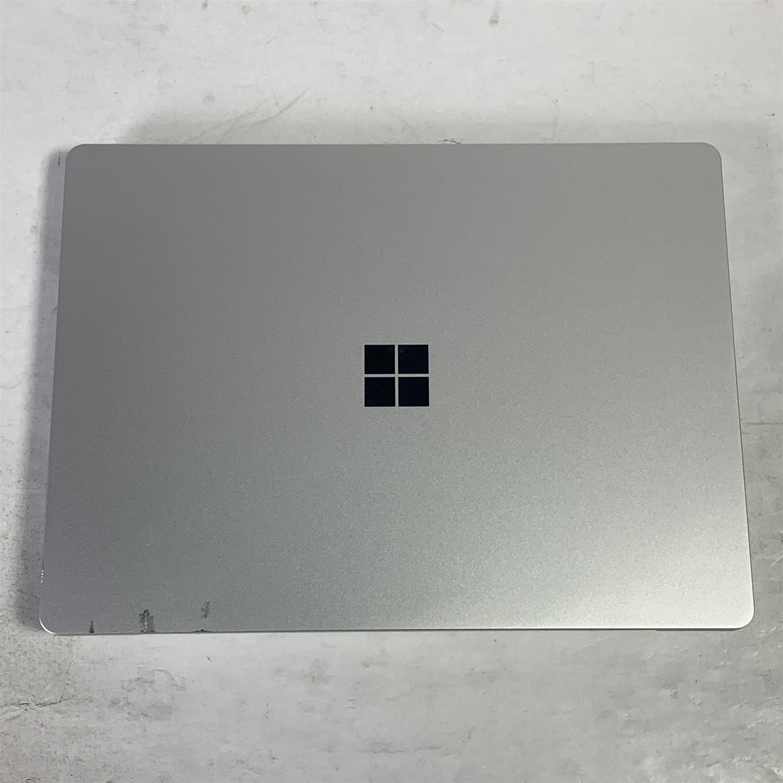 Microsoft Surface Laptop Go 2 12.4″ i5-1135G7 2.4GHz 16GB 256GB NVMe SSD – Win11