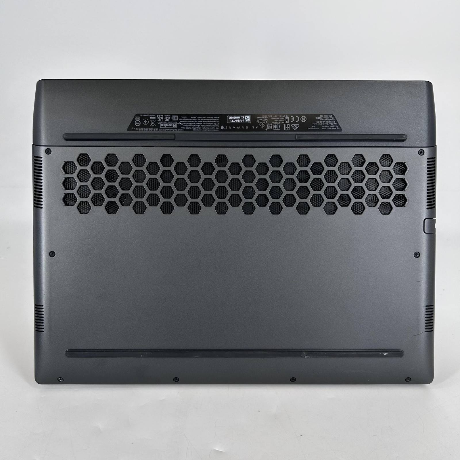 Dell Alienware m15 R7 240Hz 2K i7-12700H 16GB 1TB SSD RTX 3070 Ti WHITE SPOTS