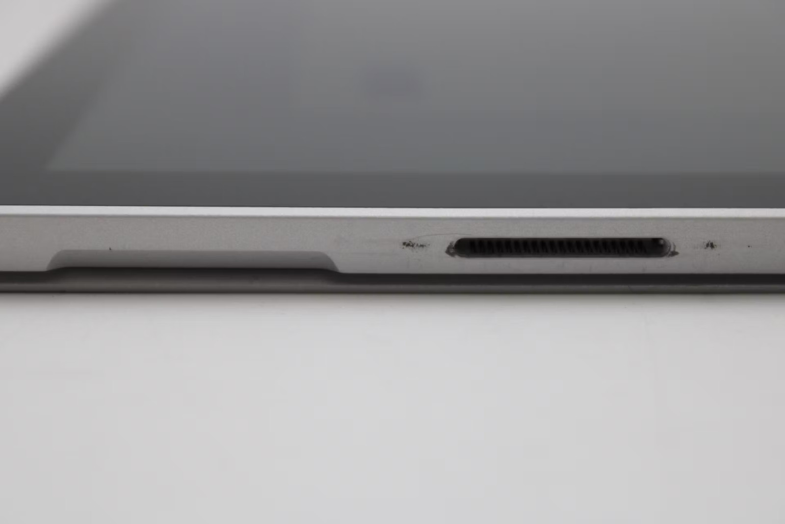 Microsoft Surface Pro Used 12.3″ i5-7300U, 256GB NVMe, 8GB RAM, No Keyboard