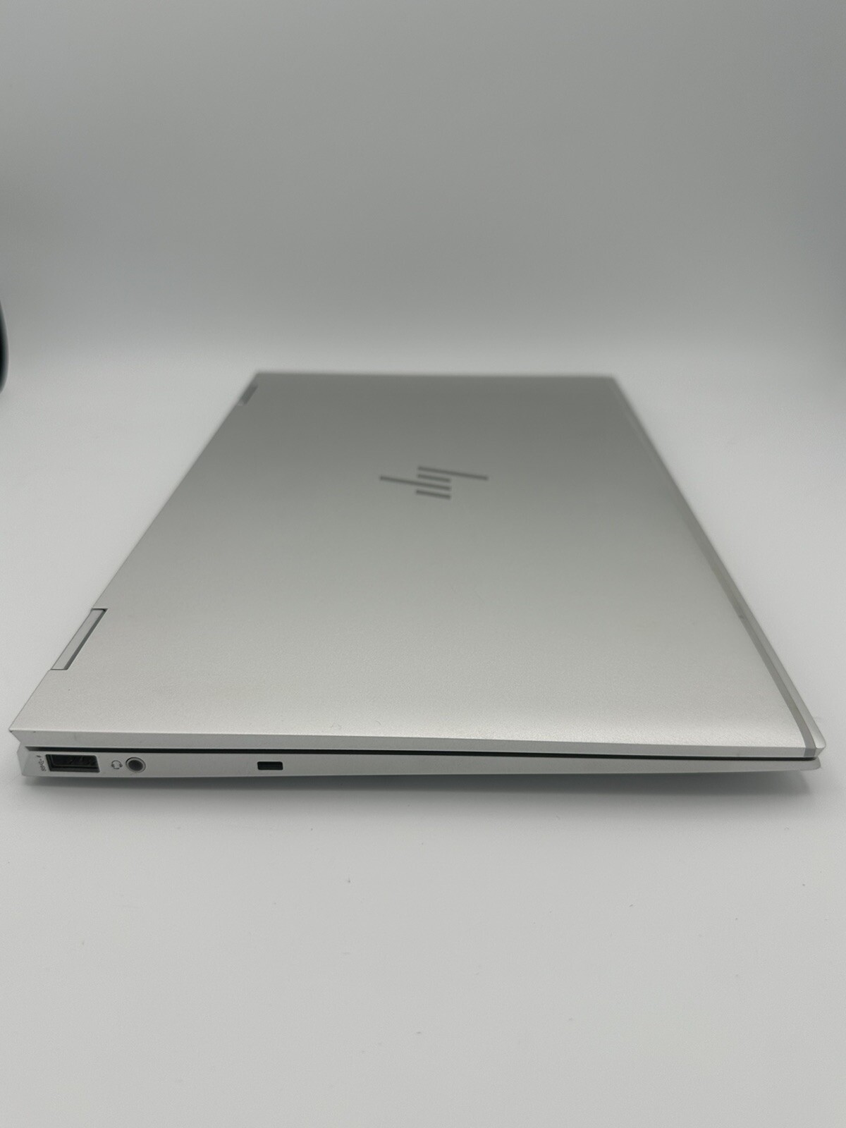 HP EliteBook x360 1040 G7 14″ (256GB SSD, Intel Core i5 10th Gen., 1.70 GHz,…