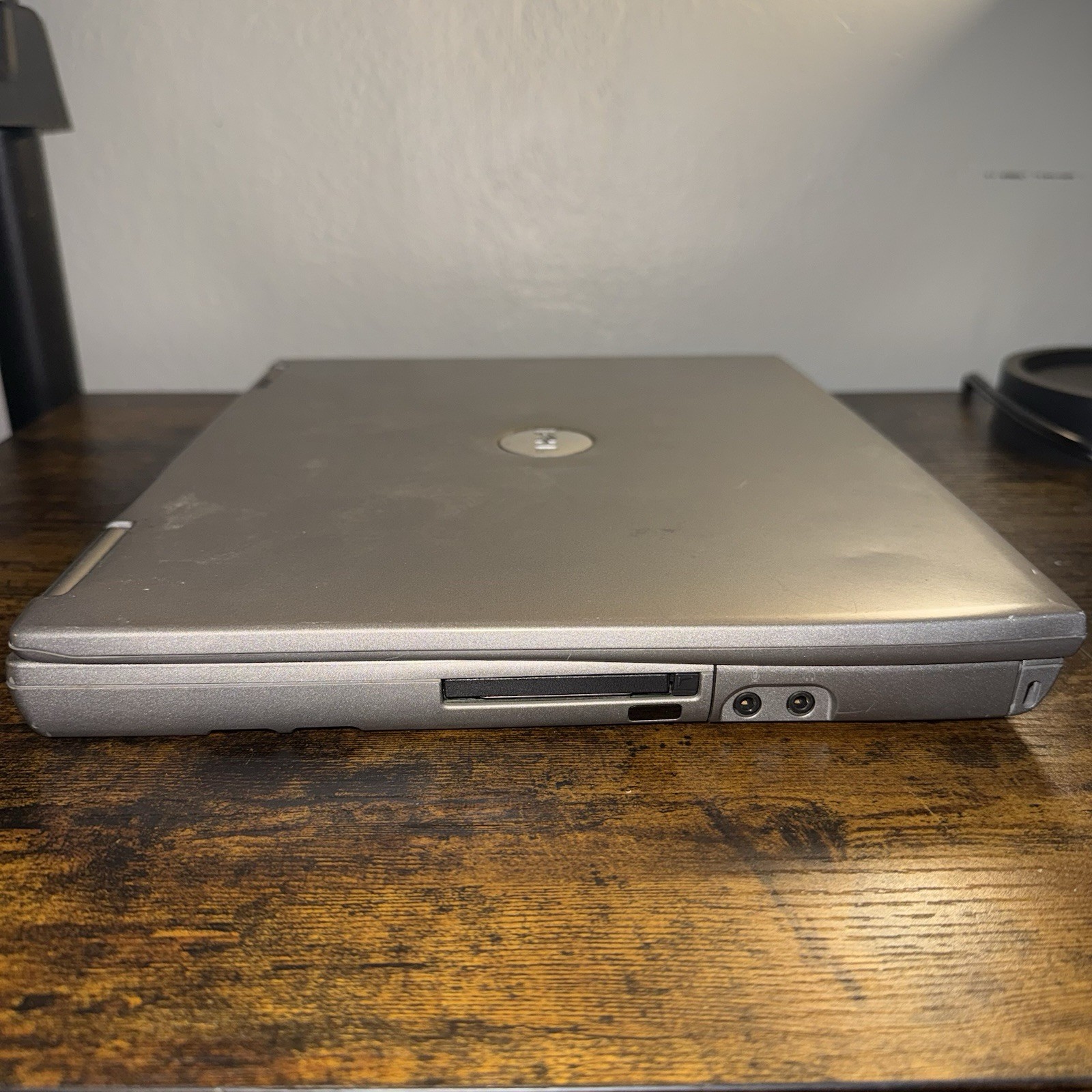Dell Latitude D600 14″ 1.40GHz/64GB SSD/1GB/Serial/Parallel/ATI GPU/XP Untested