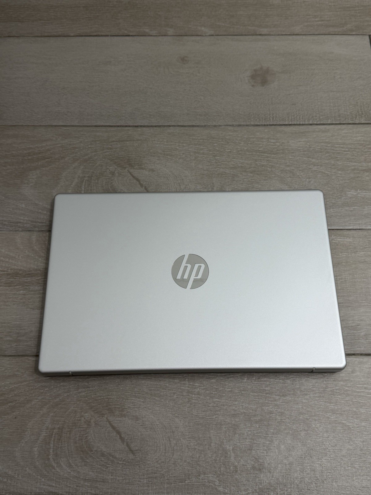 HP Laptop 14-em0349nr 14″ AMD Ryzen 3 7320U 4GB Ram 256GB NVMe Excellent