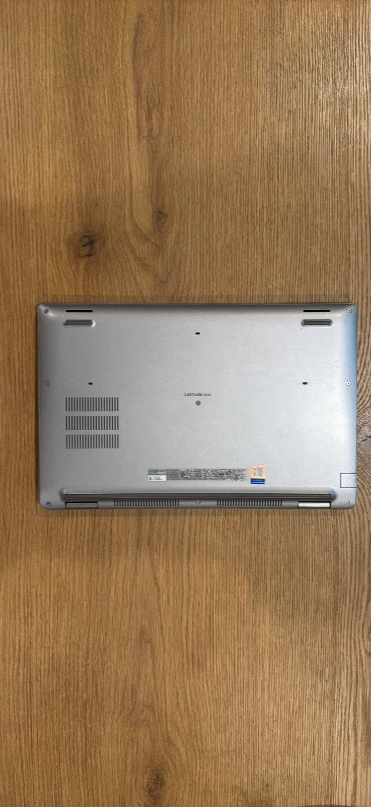 Dell Latitude 5520 15.6″ Intel Core I5-1135G7 8GB RAM 256GB SSD 2.40 GHz W11 Pro