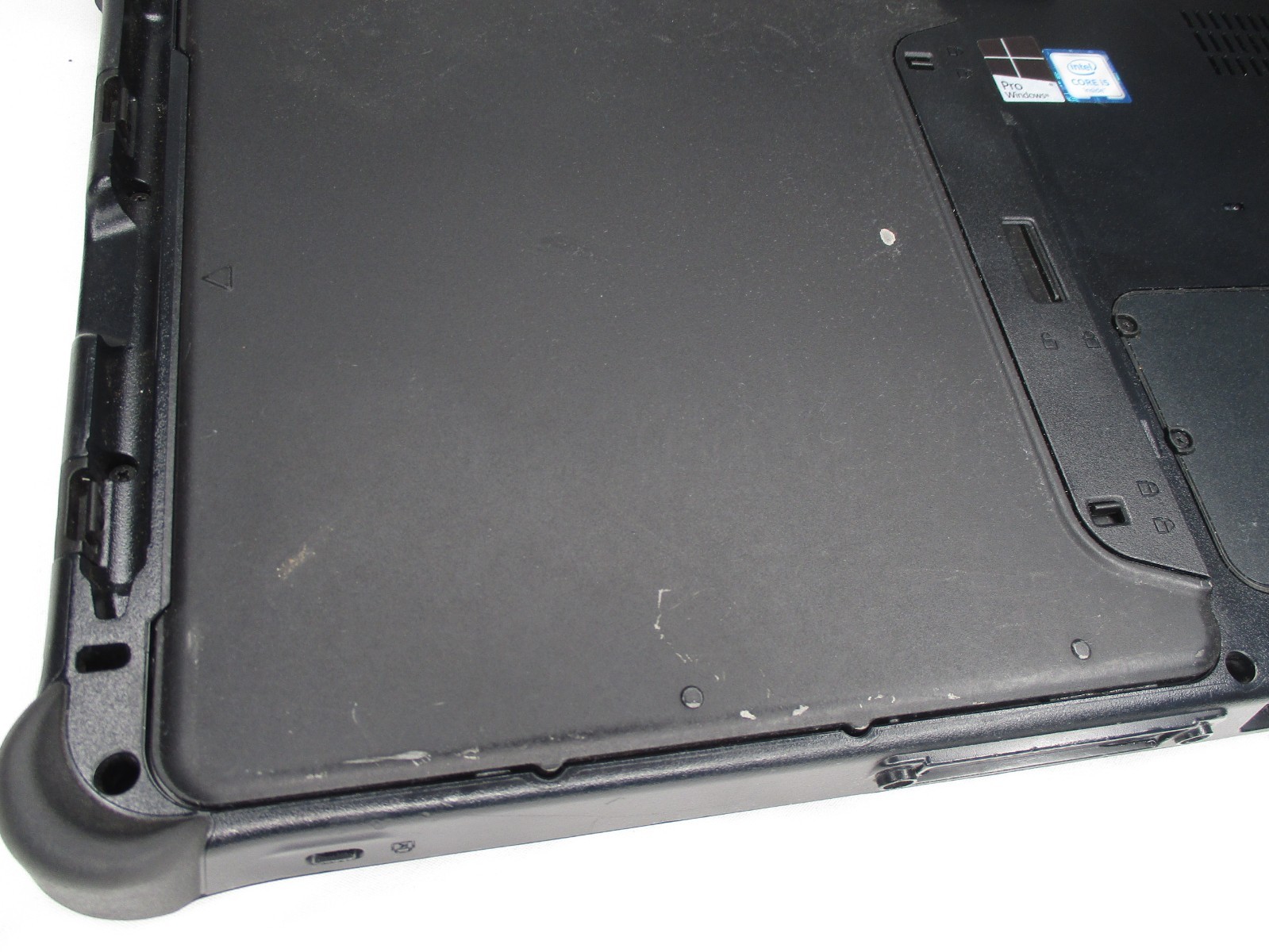 Getac F110 G3 Rugged Tablet Computer i5-6200U 8GB 256GB Wi-Fi LTE GPS 1BATT READ