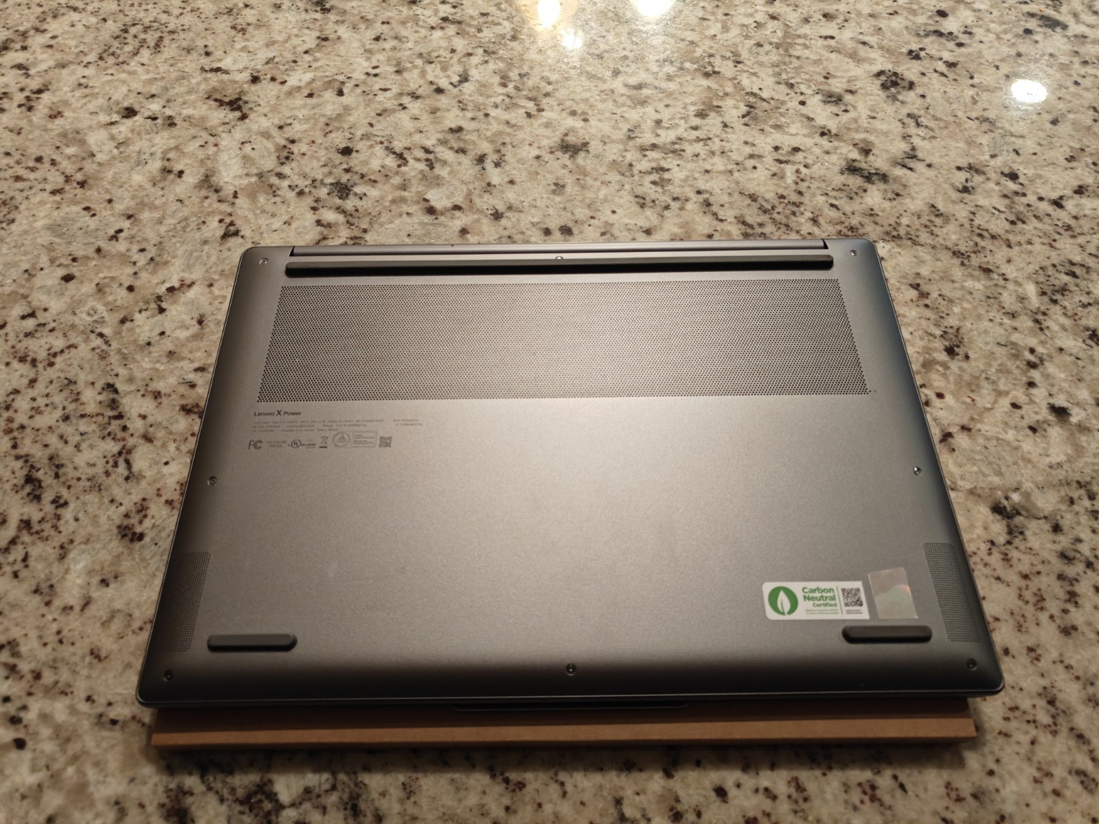 Lenovo Yoga Pro 9i Aura Edition 16″ 2.8K 120Hz OLED TOUCH Ultra 9 32GB 1TB SSD