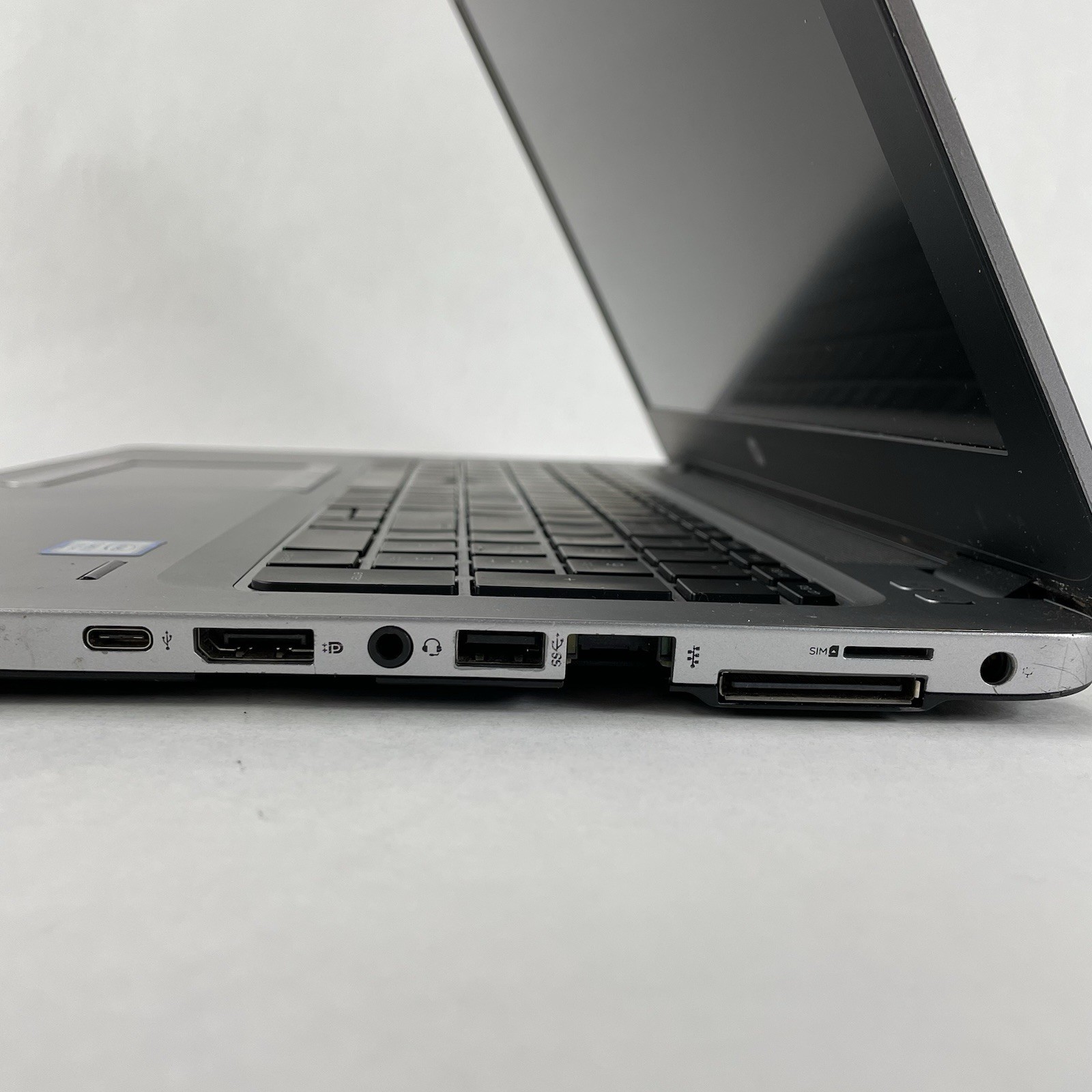 HP EliteBook 850 G4 15.6″ i7-7500U 2.70 GHz 8 GB RAM No SSD No OS – READ