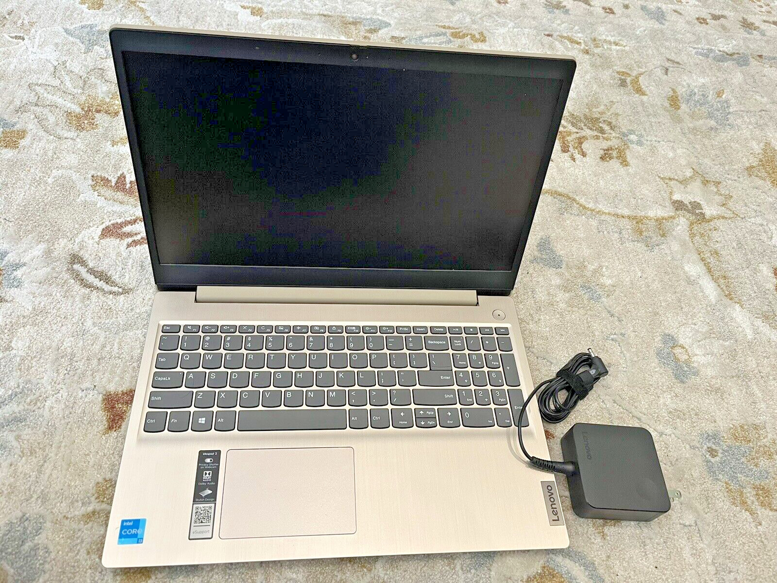 Lenovo IdeaPad 3 15.6” (Intel Pentium Gold 6405U, 8GB RAM, 236GB SSD) BIG SCREEN