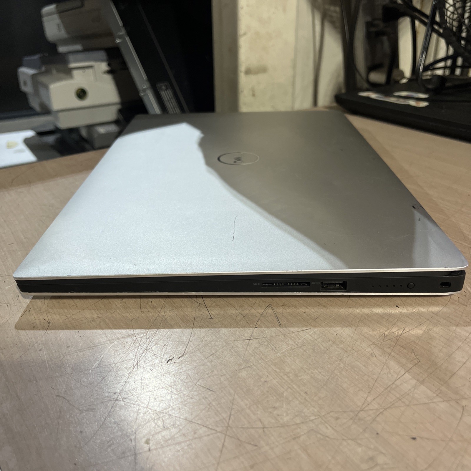 DELL XPS 15 7590 INTEL CORE I7-9750H 2.60GHZ 8GB RAM NO HD