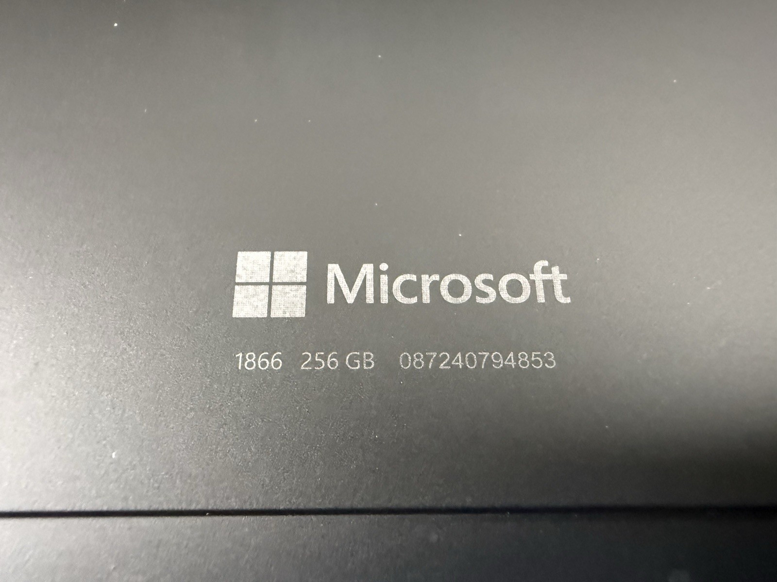 Microsoft Surface Pro 7 1866 8GB RAM, i5-1035G4, 1.10GHz, 256GB SSD Win11 Black