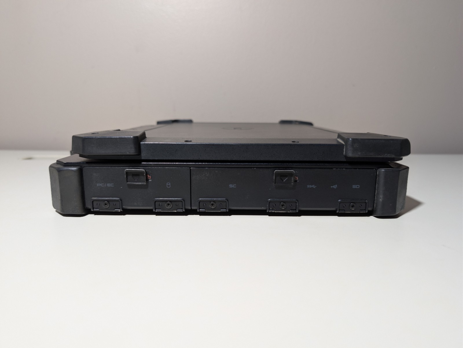 Dell Rugged Extreme 7404 Touchscreen | i5 16GB RAM 256GB SSD | RGB Pen DVD+RW