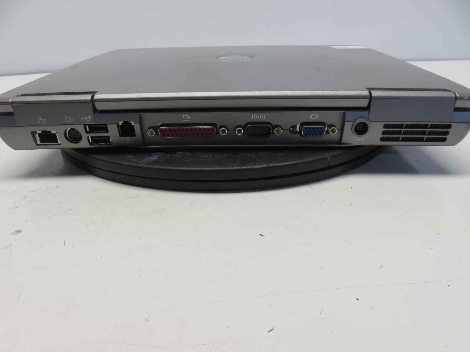 Dell Latitude D610 Pentium M 1.86 GHz 1GB 40 GB WIN XP No Batt