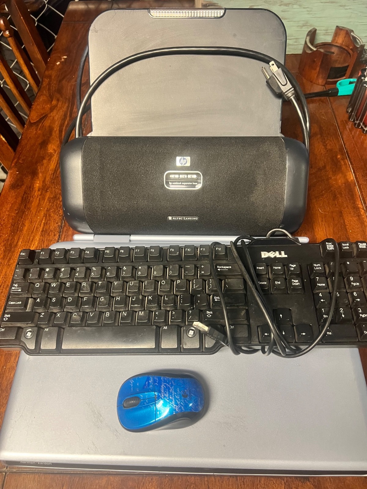 HP Pavilion zd7000 17in Intel P4 2.8GHz 512mb 80GB Win XP w/ Expansion Base