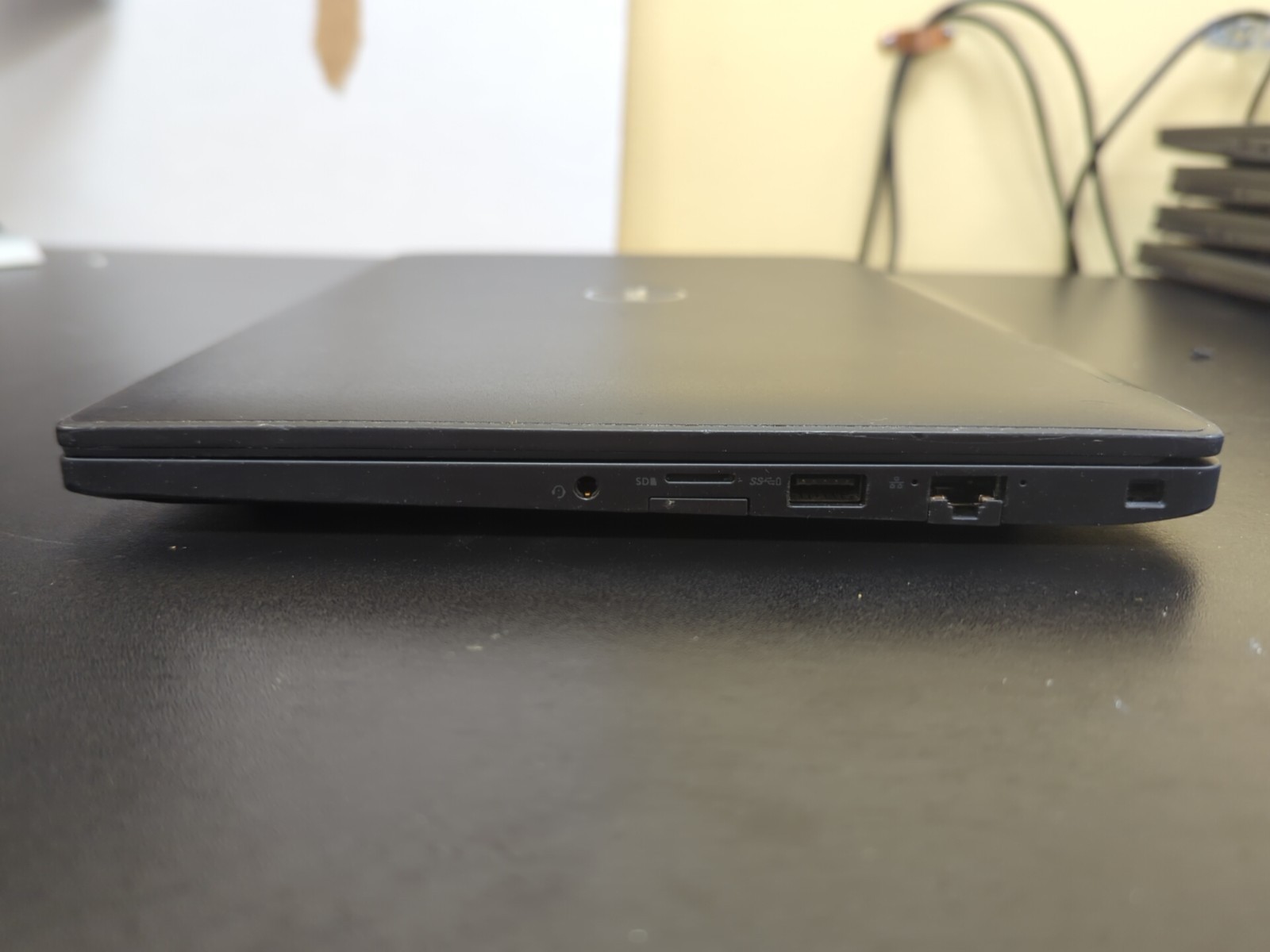 Dell Latitude 7280 12.5″ i5-7300U No RAM/SSD For Parts – Read Description