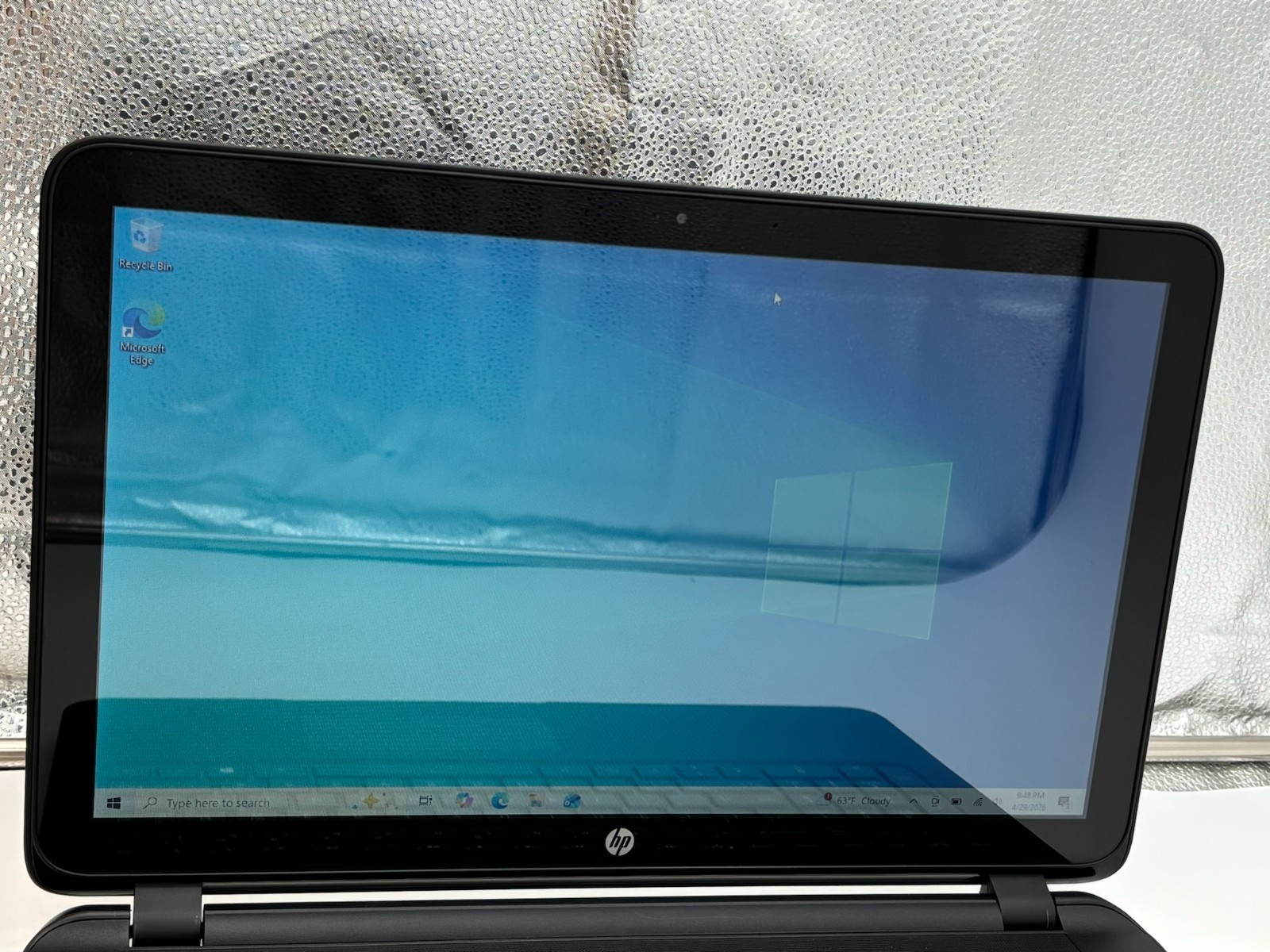 HP 15-f111dx Notebook PC 15.6″ 750 GB HDD 8 GB RAM A8-6410 APU Windows 10 Home