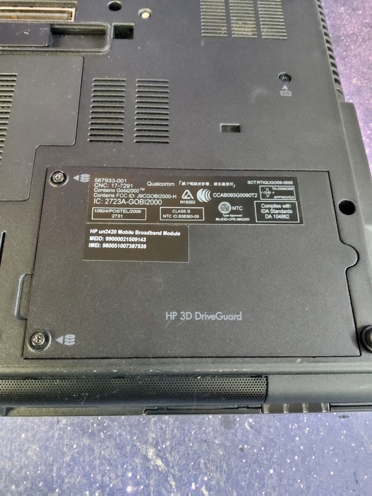 HP EliteBook 8440p No Hard drive no cord Parts Only