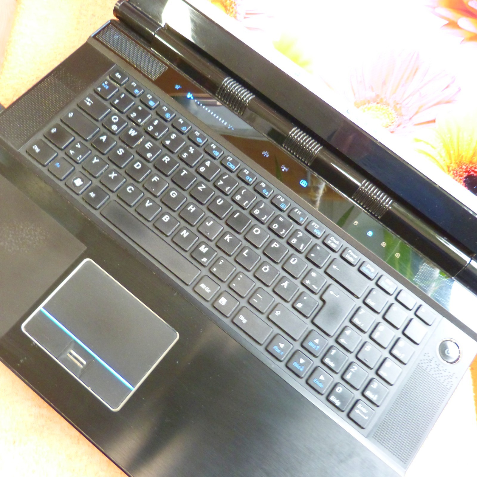 XMG CLEVO X7200 Workstation LEGEND Desktop Replacement l SSD Windows 11 PRO i7