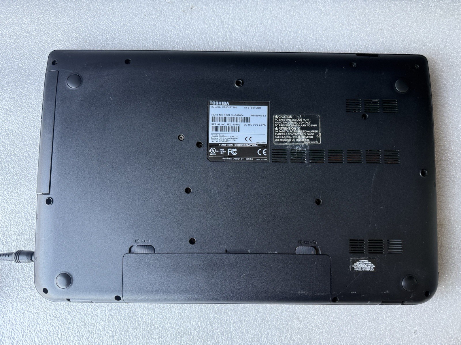 TOSHIBA SATELLITE C75D-B7300 AMD A8-6410 APU 2.00GHZ 6GB RAM 750GB HDD (No OS)