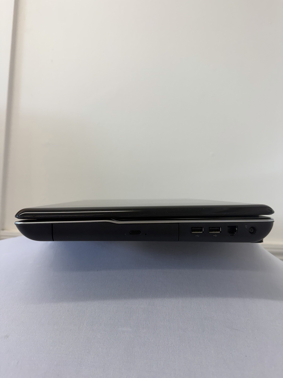 HP Notebook G71-340US Laptop – Good Screen – Intel Duo T6600 – Read Des