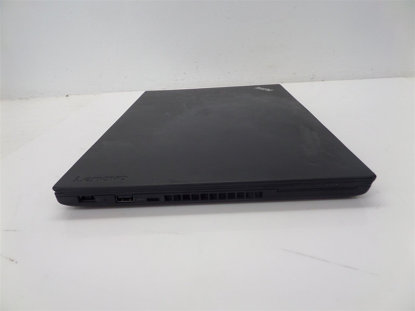 Lenovo Thinkpad T470 14″ w/ Core i5-7300U 2.6GHz 8GB RAM – No HDD/OS
