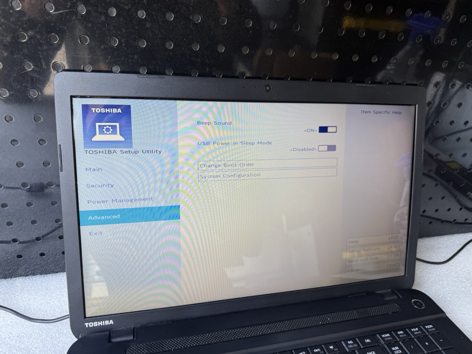 TOSHIBA SATELLITE C75D-B7300 AMD A8-6410 APU 2.00GHZ 6GB RAM 750GB HDD (No OS)