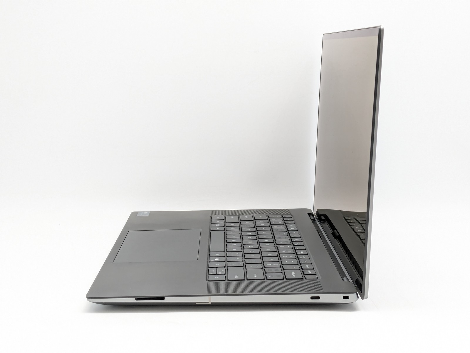 Dell Precision 5690 16″ Ultra 7 165H 32GB DDR5 2TB SSD RTX 2000 Ada Win 11 H