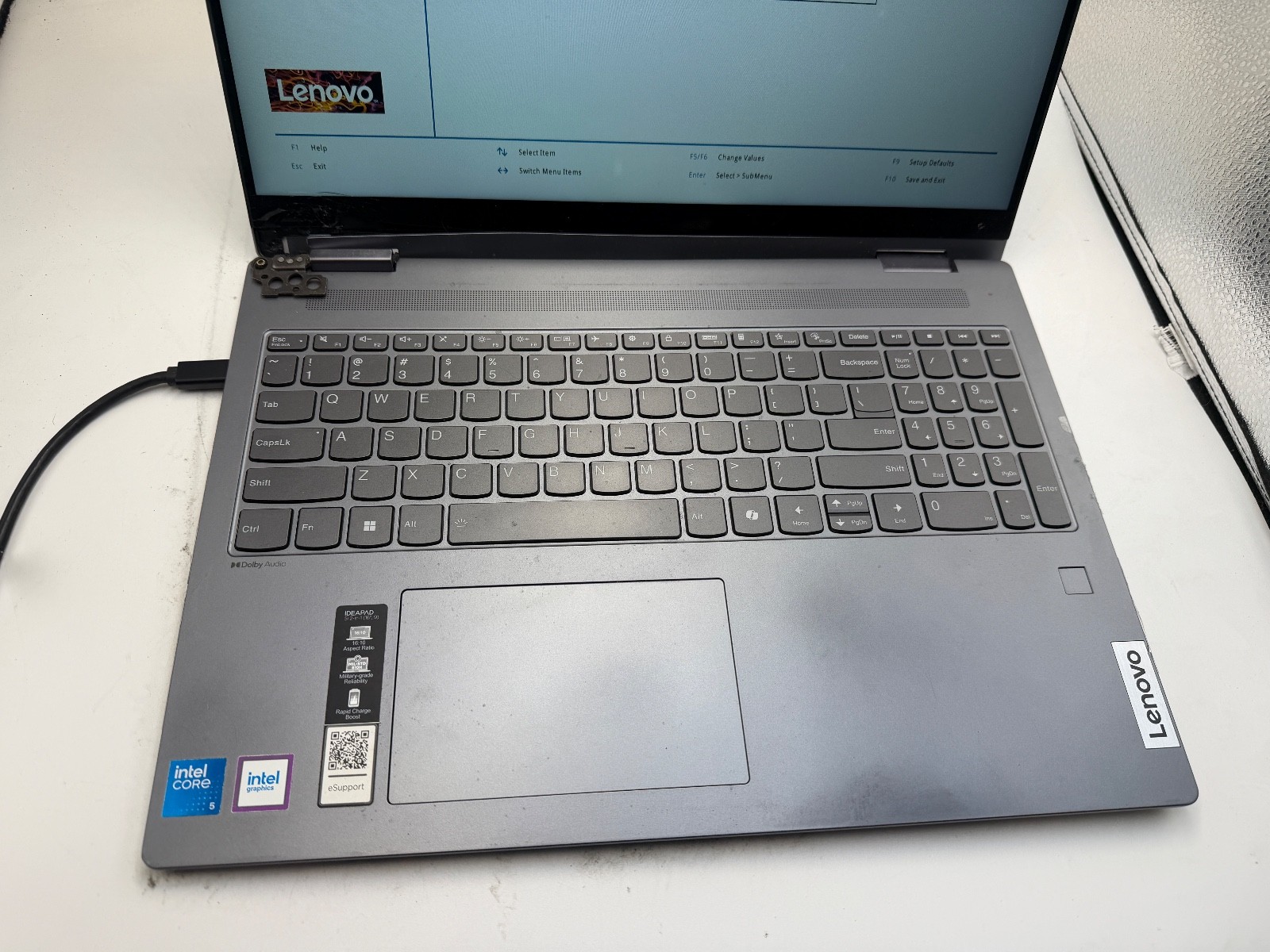 Lenovo IdeaPad 5 16IRU9 2in1 16″ Laptop Core 5 120u 16GB CRACKED GLASS / HINGE