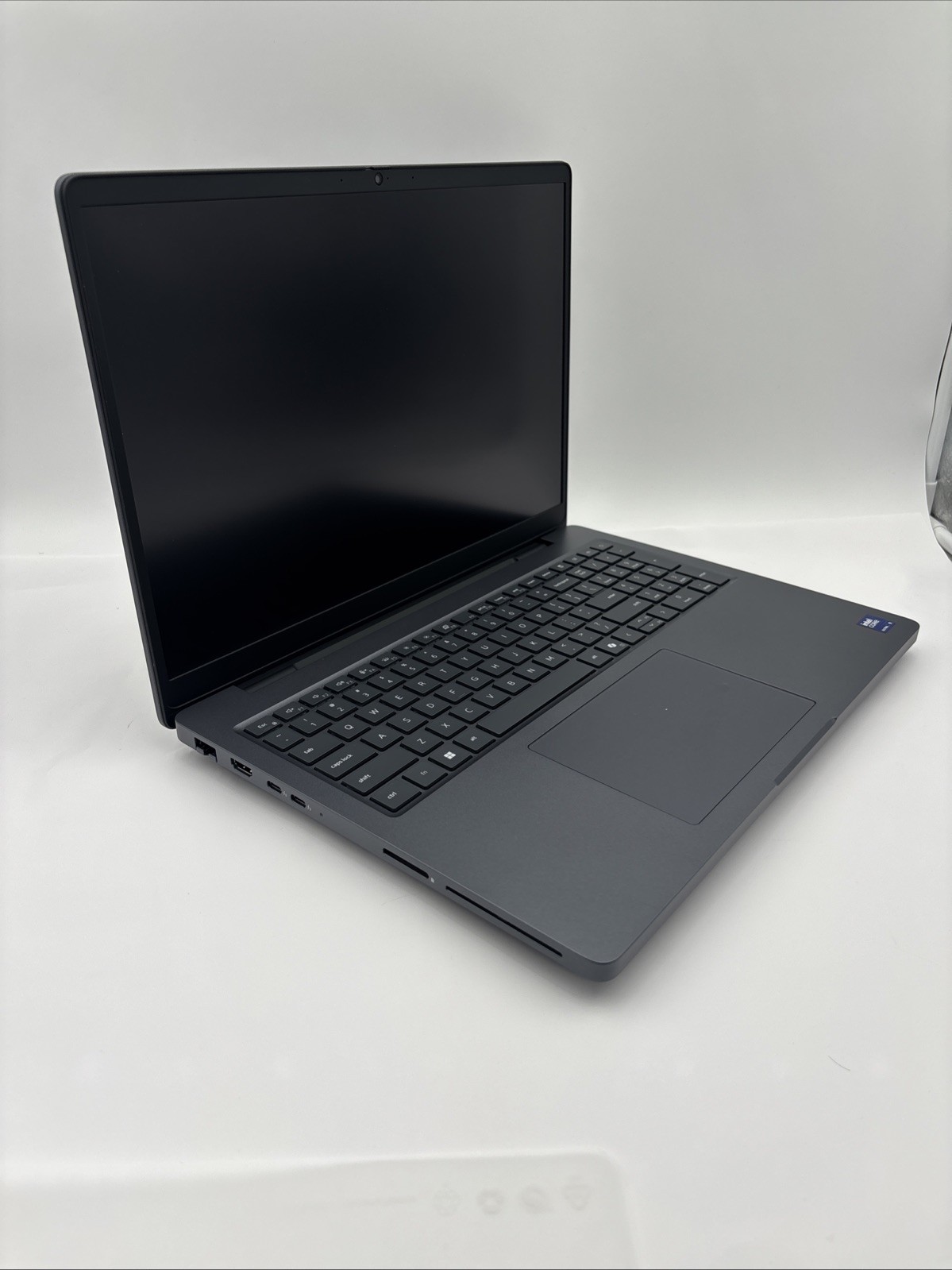 Dell Pro Max 16 MB16250 Core Ultra 9- RTX Pro 3000 Blackwell – 32GB/1TB W11 PRO