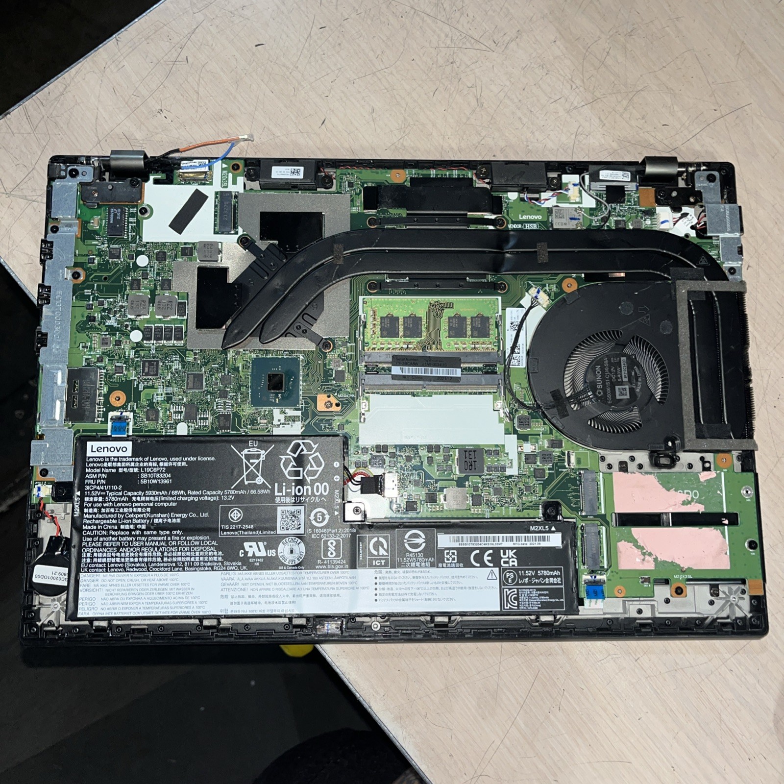 LENOVO THINKPAD P15V INTEL CORE I7-11850H 2.50GHZ 16GB RAM NO HD