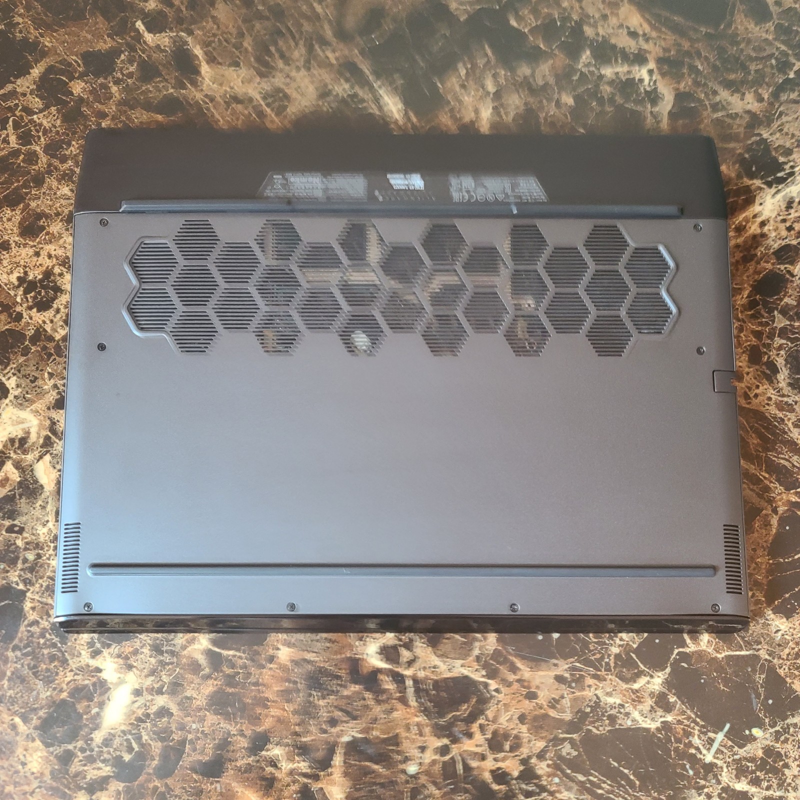 ALIENWARE M15 R2 GAMING LAPTOP CORE i7-9750H 16GB RAM RTX 2060