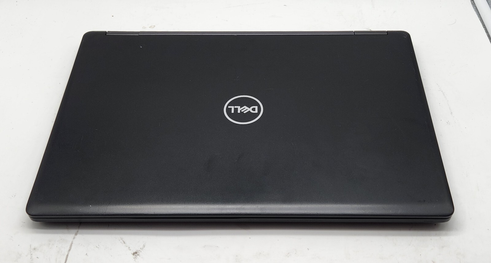 0326-04 Latitude 5590 w/charger.No webcam!i5 8th gen(4cores).8GB.128GB M.2.15.6″