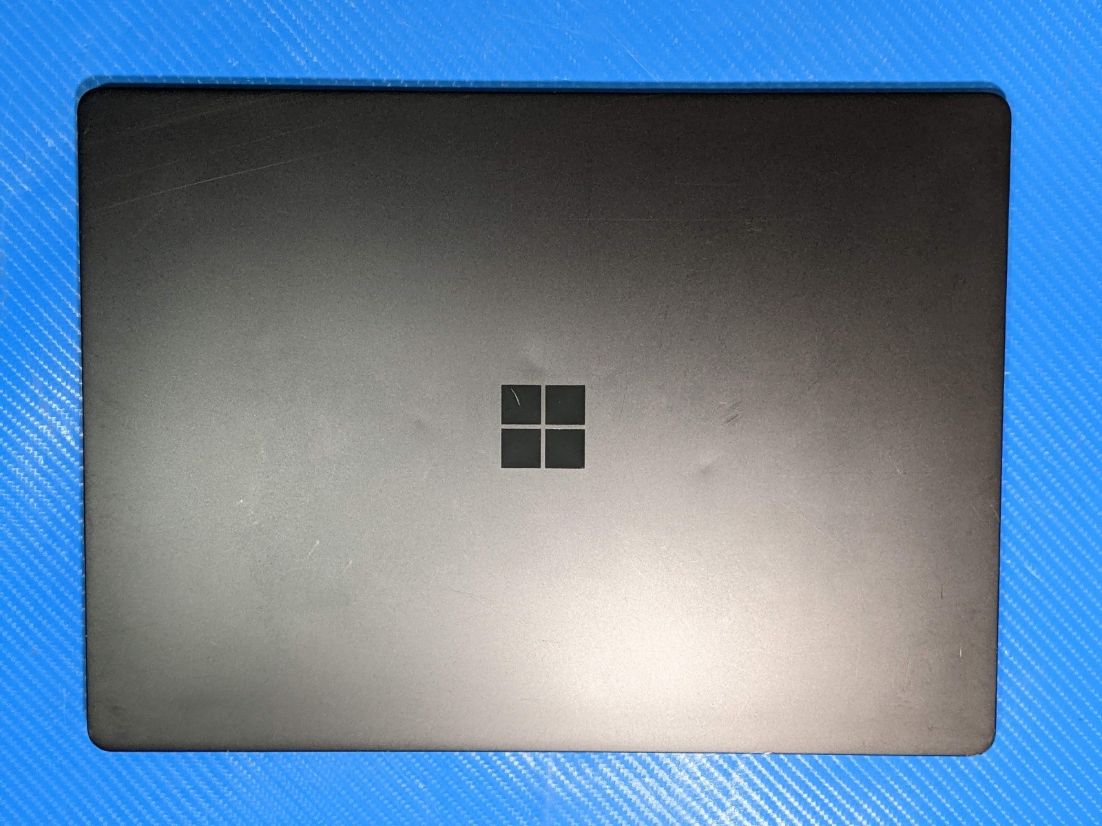 MS Surface Laptop 2 1769 13.5″ 2256×1504 i7-8650U 1.9GHz 8GB 256GB SSD AS-IS