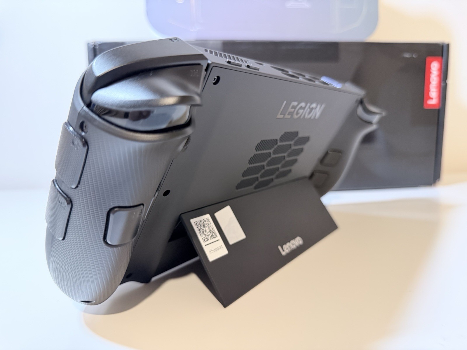 Lenovo Legion Go 2 OLED Ryzen Z2 Extreme 32GB (1TB SSD Model) – Gaming Handheld