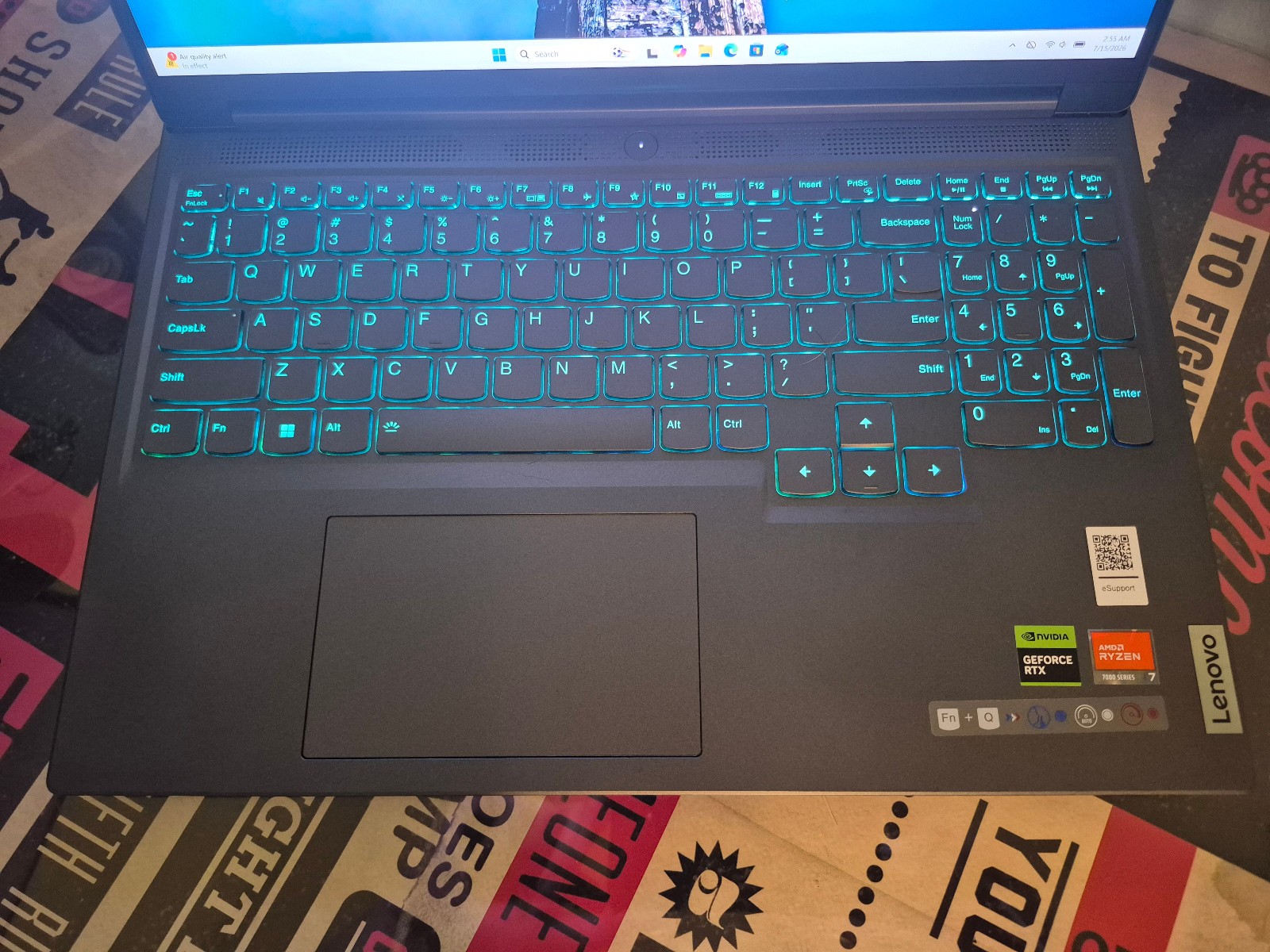 Lenovo Legion Slim 5 Gen 8 16″ 165Hz QHD+ Ryzen 7 7840HS 32GB 2TB RTX 4060