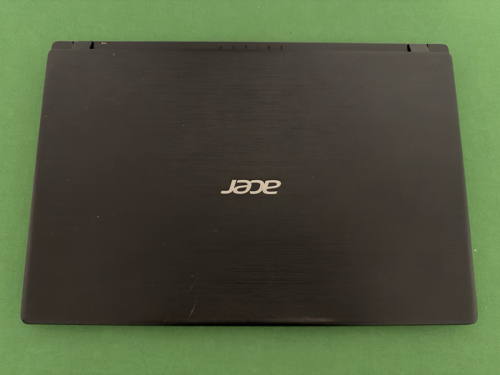 Acer Aspire 3 A315 Laptop-FEV8L32F A9-9420e Radeon R5 2C+33G 1.80GHz Ram 12, 1TB