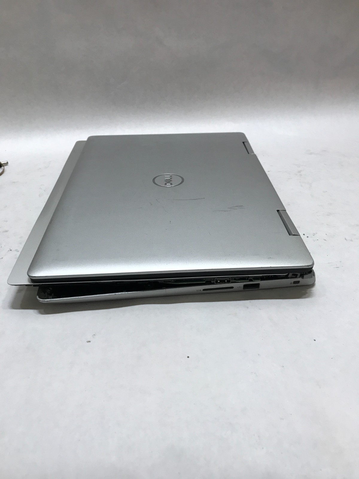 Dell Inspiron 5482 14″ Intel Core i7 NO RAM NO SSD/OS For Parts/Repair READ – DW