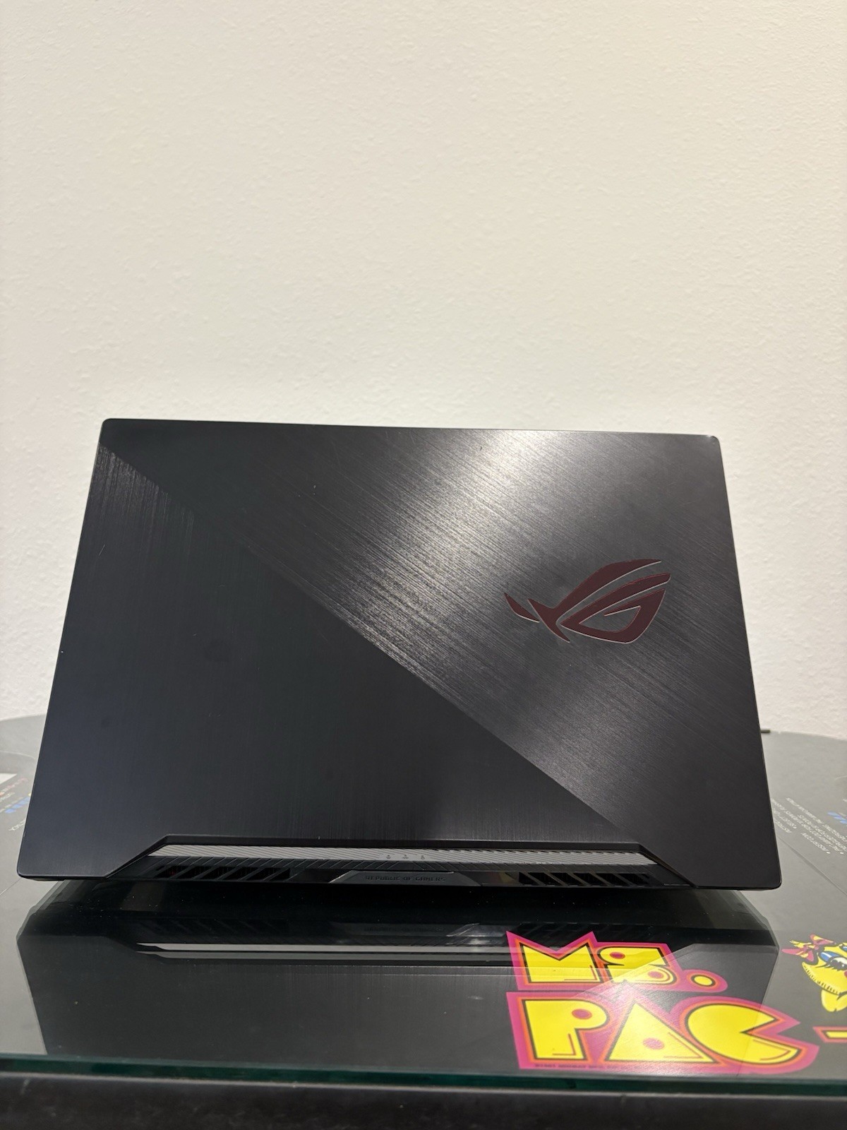 ASUS ROG Zephyrus G15 GA502DU Laptop Ryzen 7 3750H, GTX 1660 Ti Max-Q, 16GB RAM