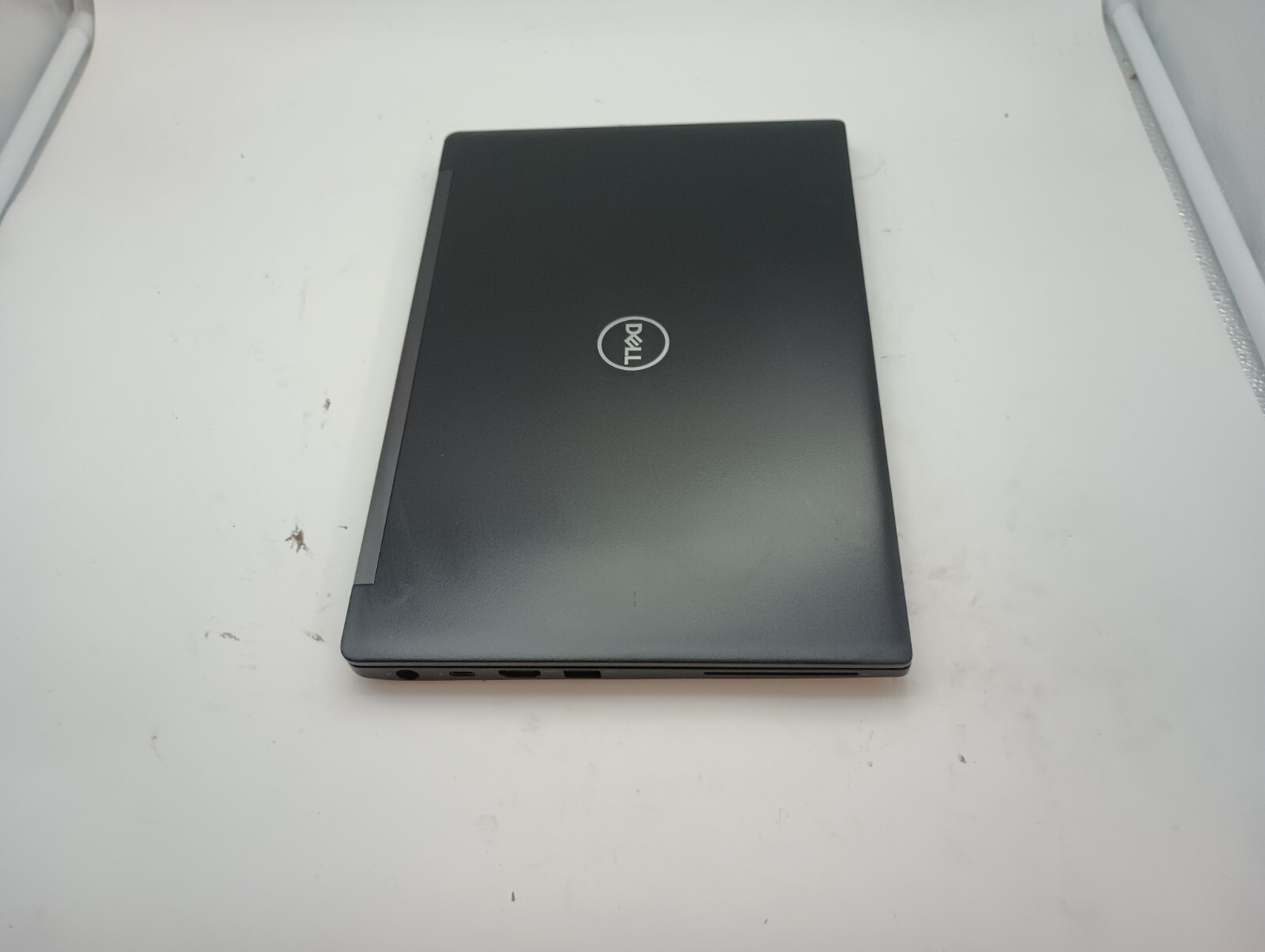 8026 Latitude 7290 w/charger.i5 8th gen(4cores).8GB.128GB SSD.12.5″.Backlit.Nice