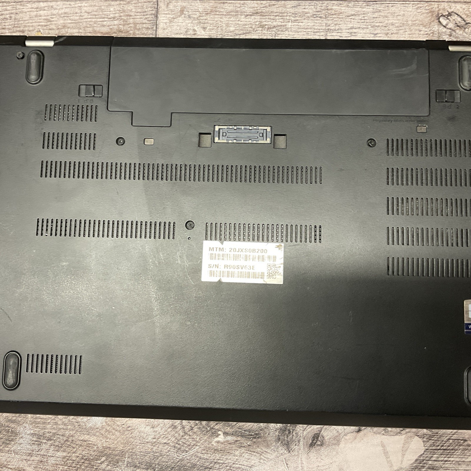 Lenovo T570 / i7 6th Gen / No RAM / No SSD / C10