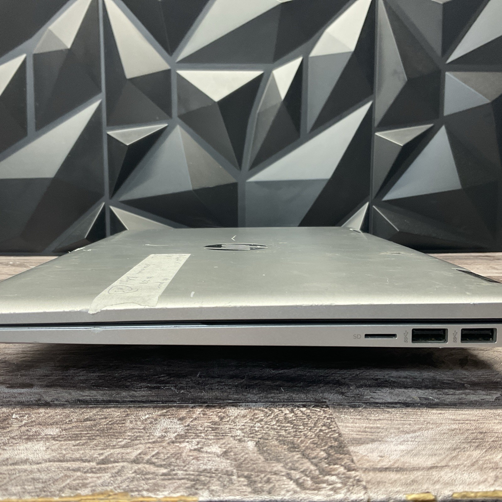 HP Pavilion x360 Convertible 15 / i5 11th Gen / No Power / Cracked Screen / M5