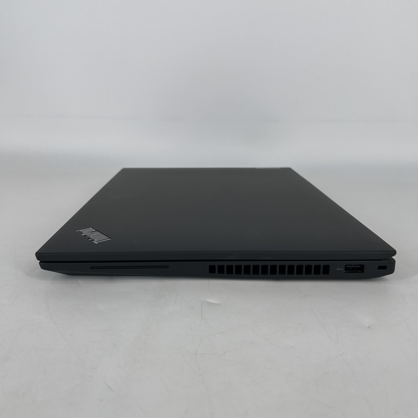 Lenovo ThinkPad T16 Gen 2 FHD+ TOUCH 3.3 GHz Ryzen 7 PRO 7840U 16GB 512GB SSD