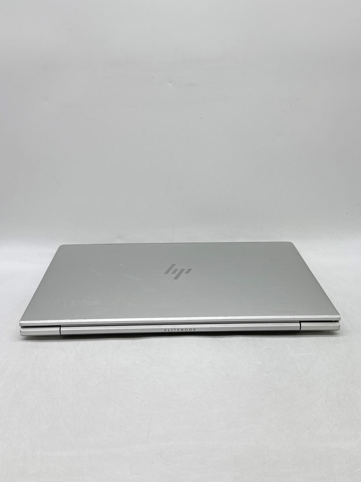 HP EliteBook 640 G10 14.0″ Touch Core i5-1335U 256GB SSD 8GB RAM – Screen Marks