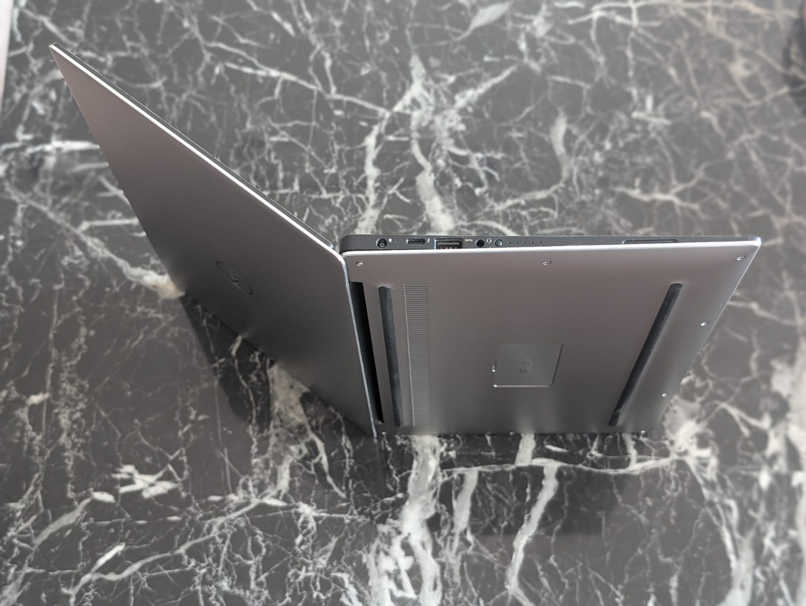 Dell XPS 13 9350 13.4″ 8GB RAM 512GB SSD