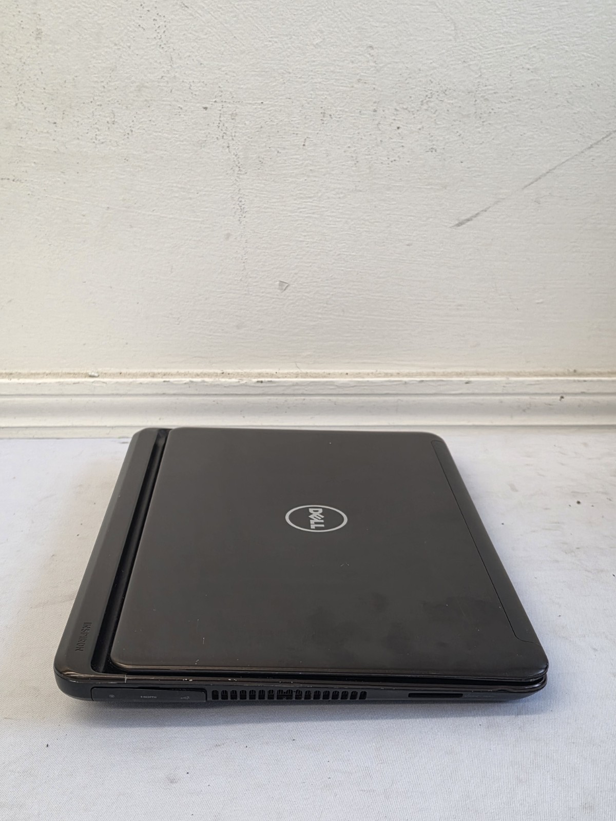 Dell Inspiron N411Z Laptop – Intel i5-2430m – 6GB RAM 640GB HDD BAD BATT – READ