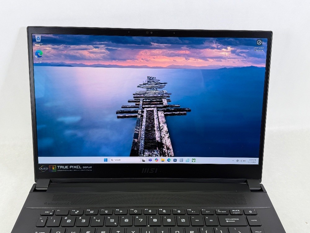 MSI Creator 15 Professional 15.6″ OLED Laptop (A11UE-491)