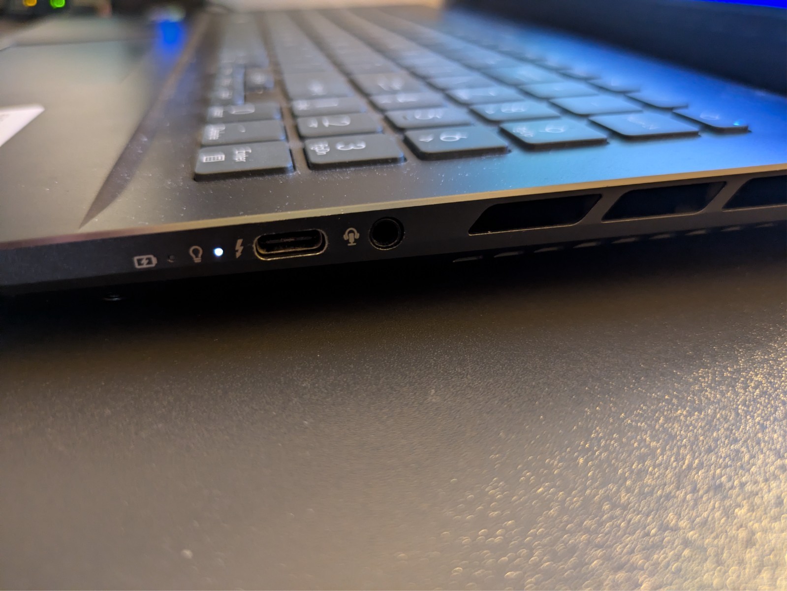 ASUS ZenBook Pro 15 Laptop 15.6″ UX535LI-IH77T Parts/Repair *Read Description*